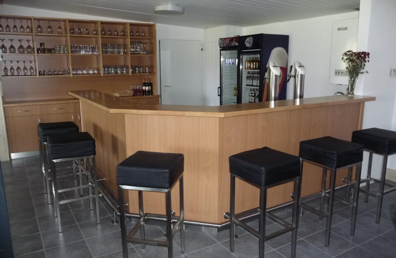 Theke und Bar im Clubheim des FC Wehr 1912